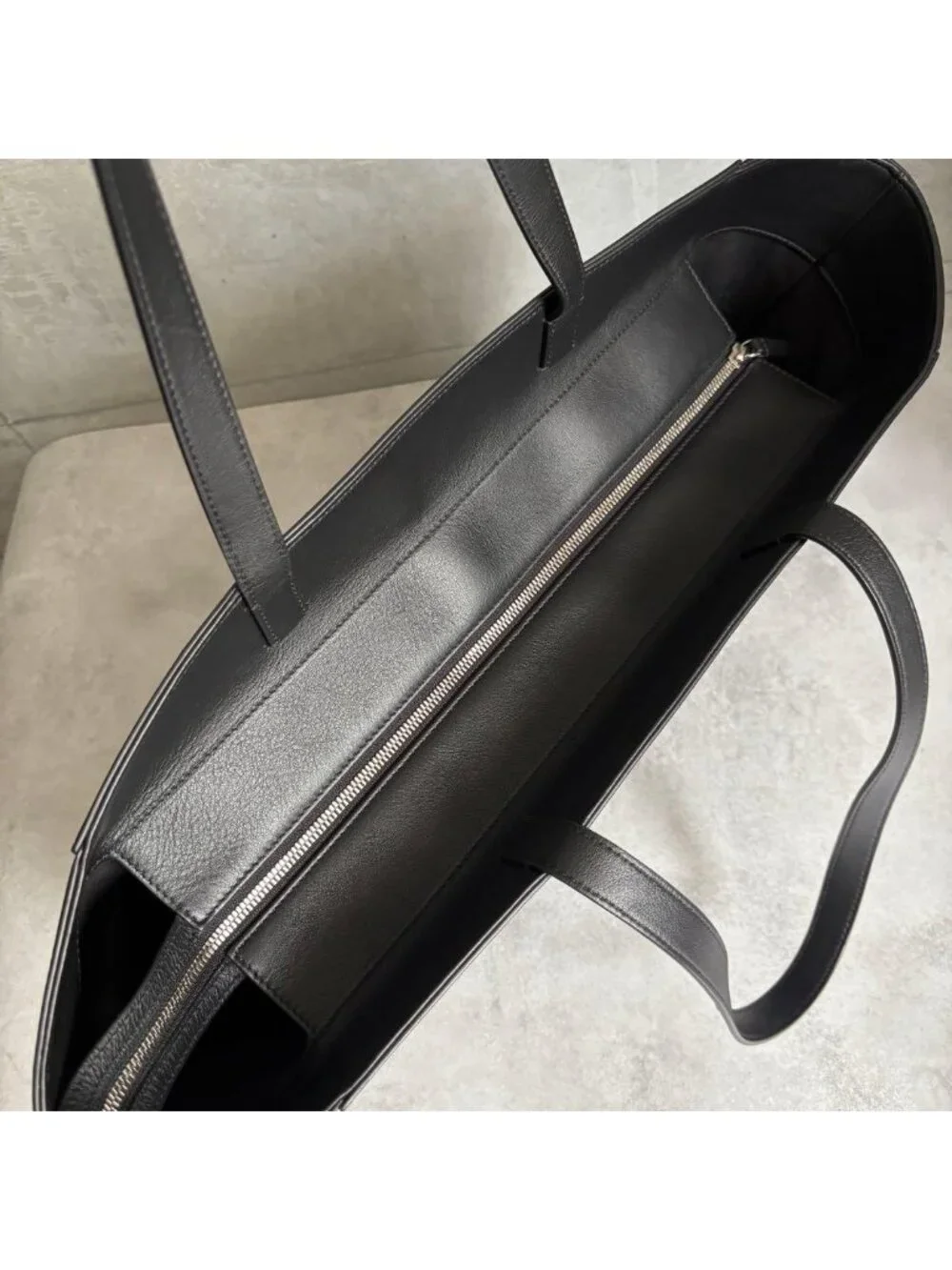 Balenciaga East Waist Tote Leather Black